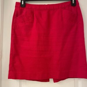 Red skirt with pockets